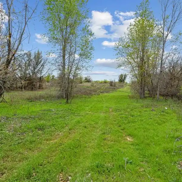 95 BEAUTIFUL ACRES
