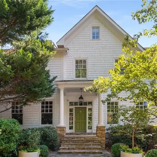 IMMACULATELY MAINTAINED BUCKHEAD GEM