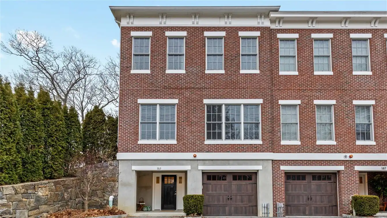 Exceptional Townhouse in the Heart of Pelham