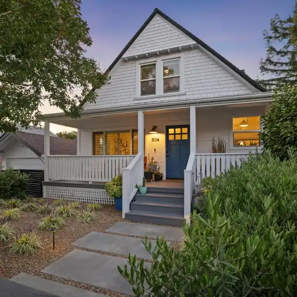 TURNKEY HOME WITH ATTACHED GUEST UNIT