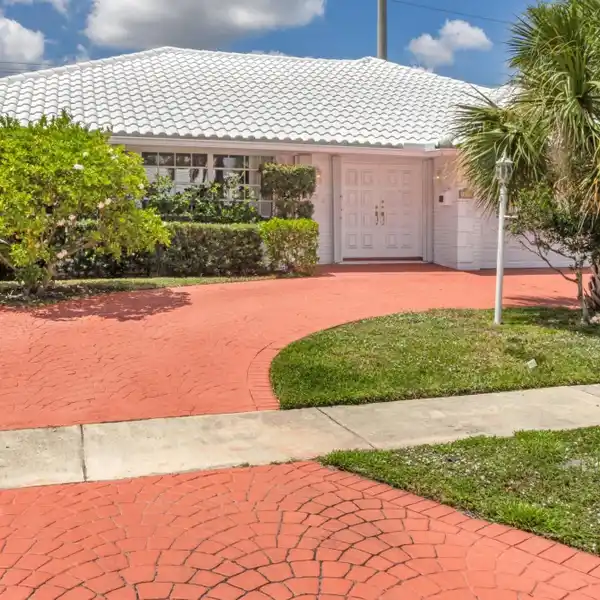 SUN-FILLED HOME IN CAMINO GARDENS