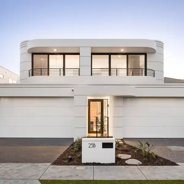 COASTAL LUXURY WITH MODERN ELEGANCE