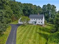 METICULOUSLY MAINTAINED COLONIAL FULL OF HIGH-END FINISHES