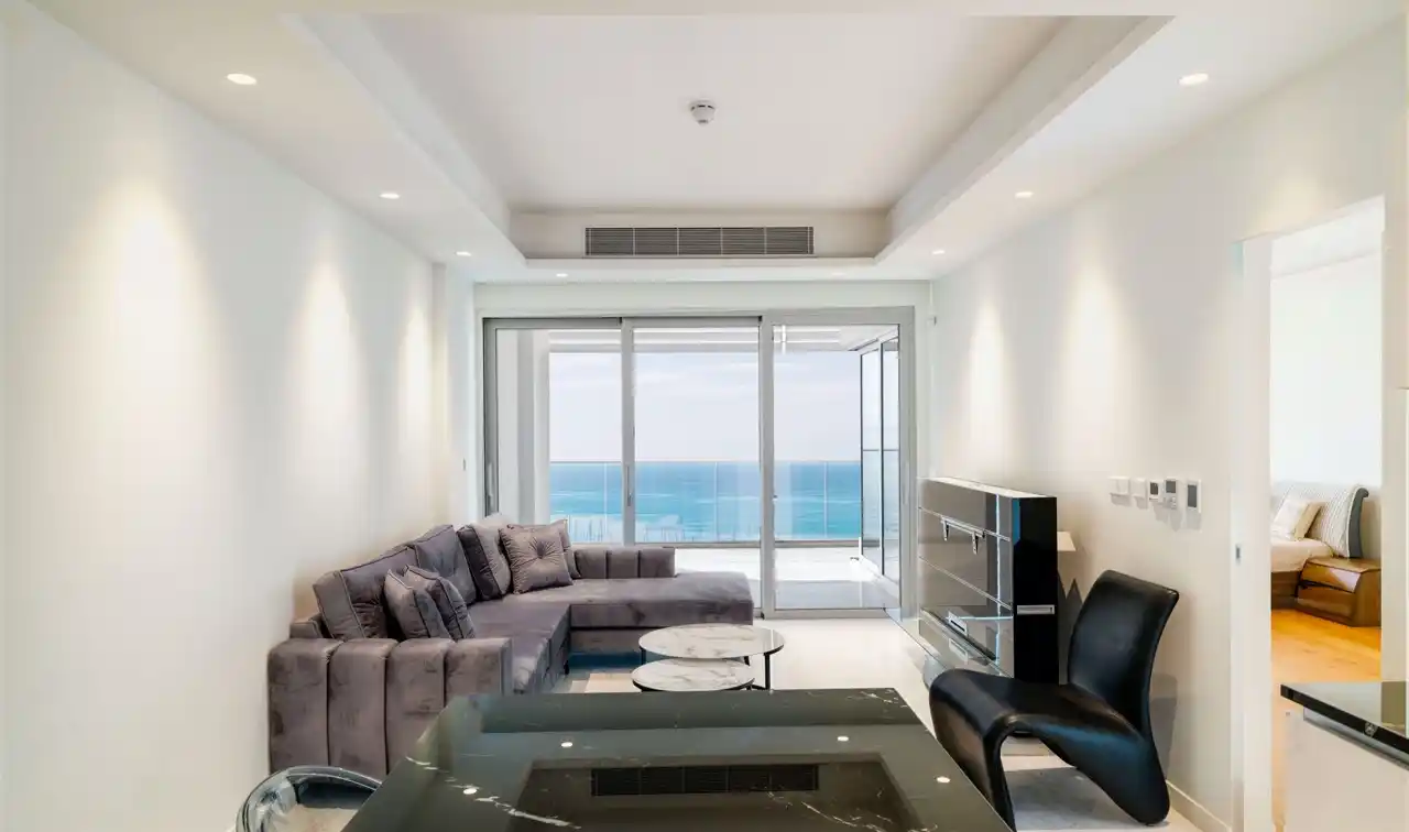 Beautiful Seaside Apartment