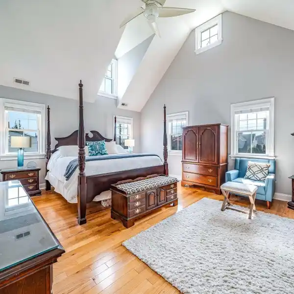 CLASSIC DESIGN WITH MODERN AMENITIES