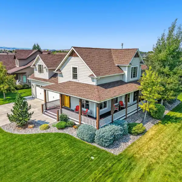 CHARM AND COMFORT IN A BELOVED COMMUNITY