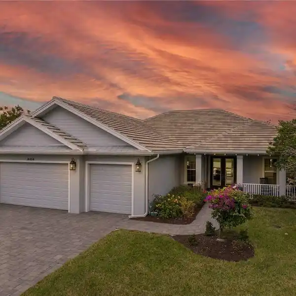LAKEFRONT HOME IN THE HIGHLY SOUGHT-AFTER NAPLES RESERVE COMMUNITY