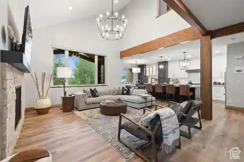 Beautiful Fully Renovated Townhome