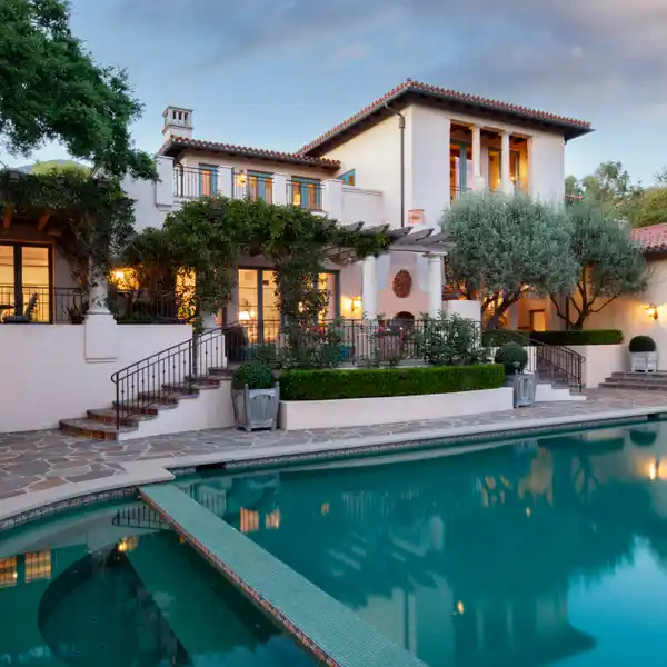 GORGEOUS OCEAN VIEW ESTATE