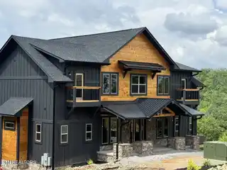 Beautiful To-Be-Built Luxury Cabin on 5.67 Acres