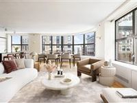EXPANSIVE UNION SQUARE RESIDENCE WITH HIGH-END FEATURES