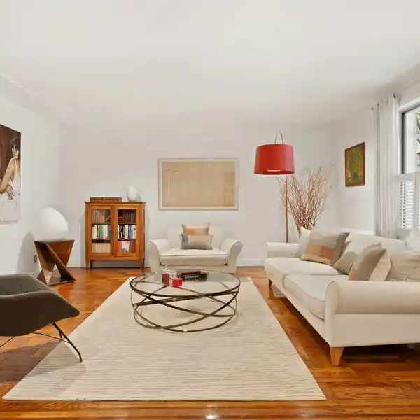 MURRAY HILL ART DECO GEM WITH SUNLIT INTERIORS