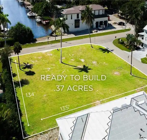 OVERSIZED LOT IN SOUGHT-AFTER BAY PARK