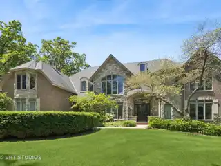 Exceptional Custom Estate in Campton Woods