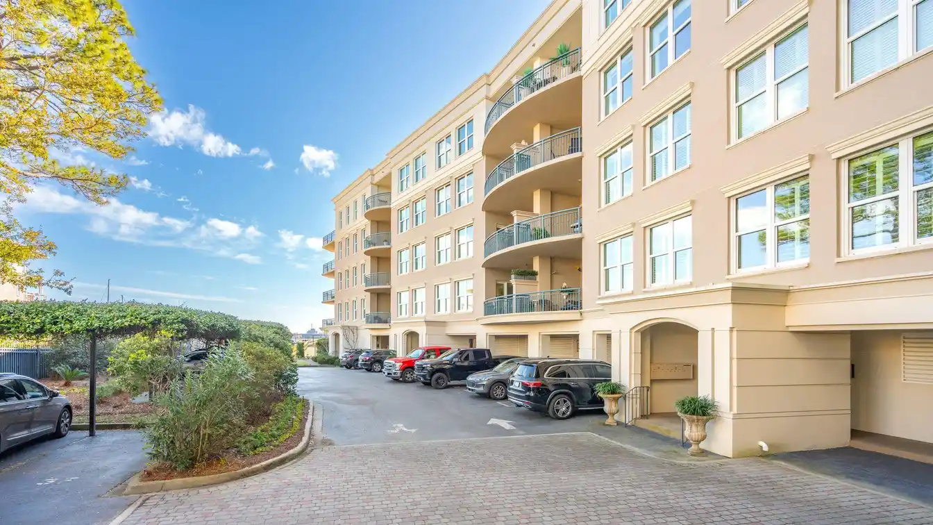 Truly Turn-key Luxury Condo