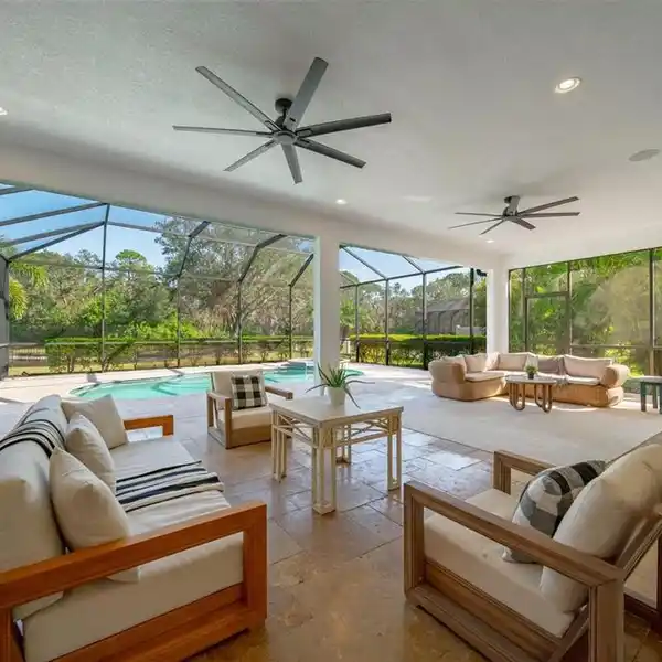 THOUGHTFULLY DESIGNED ELEGANT HOME IN SOUGHT-AFTER MILL CREEK
