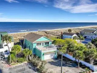 Incredible Beach House Right on the Oceanfront