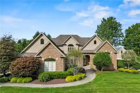 Luxurious Custom-Built Home in Canterbury Creek