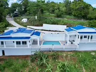 Brand New and Expansive Villa in Ideal Location