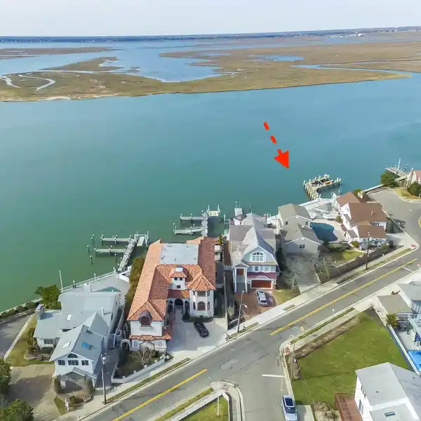 UNIQUE BAYFRONT PROPERTY