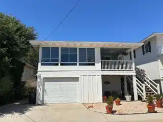 Unique Beach Cottage