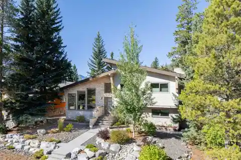 Exceptional Home with Amazing Mountain Views