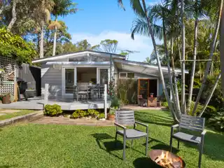 Stunning North-facing Avalon Cottage
