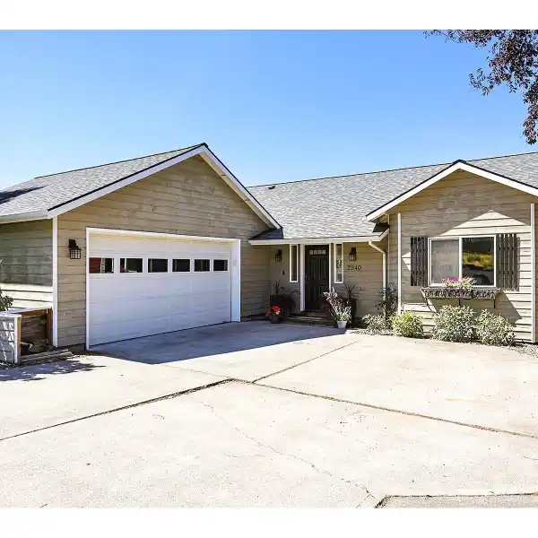 MOVE-IN READY MT. ADAMS VIEW CONTEMPORARY