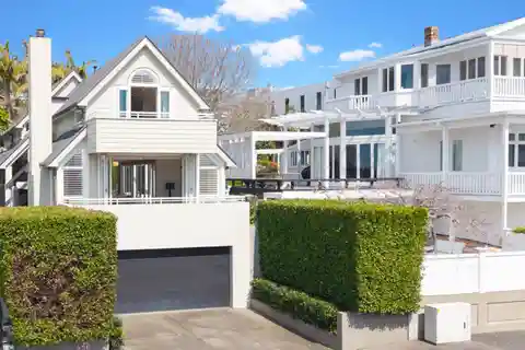 Outstanding Opportunity in the Historic London Street Dress Circle