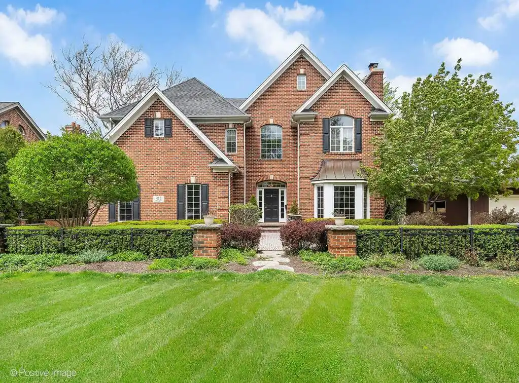 Luxury Lifestyle in an Amazing In-town Location
