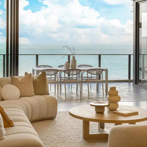 MAGNIFICENT APARTMENT OFFERING CAPTIVATING COASTAL VIEWS