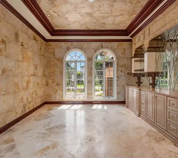 MASTERFULLY DESIGNED HOME IN THE HEART OF COASTAL NAPLES