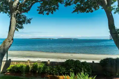 Charming Renovated Home in the Esplanade