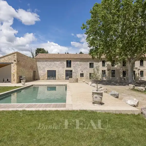 HISTORIC ALPILLES ESTATE WITH PANORAMIC VIEWS