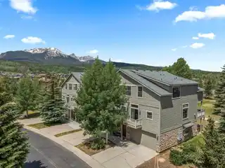 Rare End-Unit Townhome in Prime Location