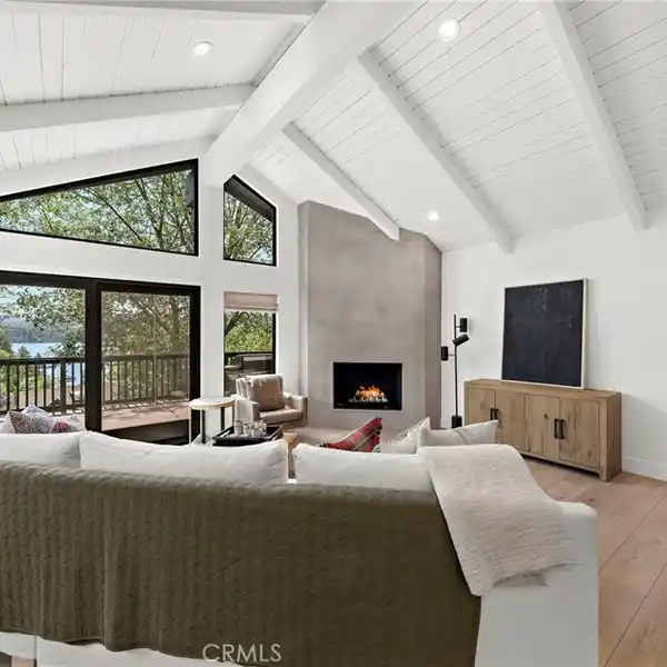 MODERN UPGRADES WITH TIMELESS LODGE-STYLE CHARM