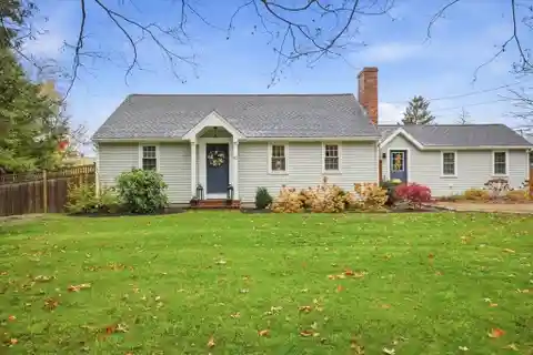 Cozy Home with Timeless Elegance and Inviting Spaces