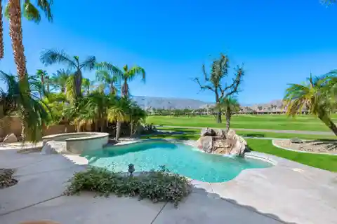 Popular Plan in a Desirable Community