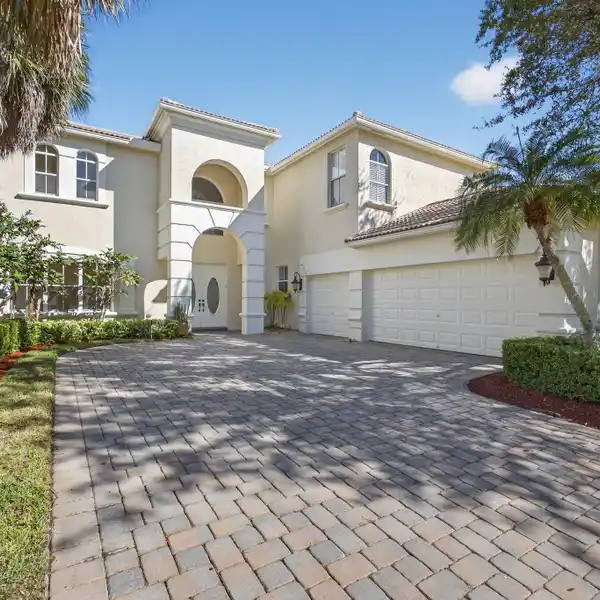 EXPANSIVE LUXURY HOME WITH GRAND OPEN LIVING SPACES