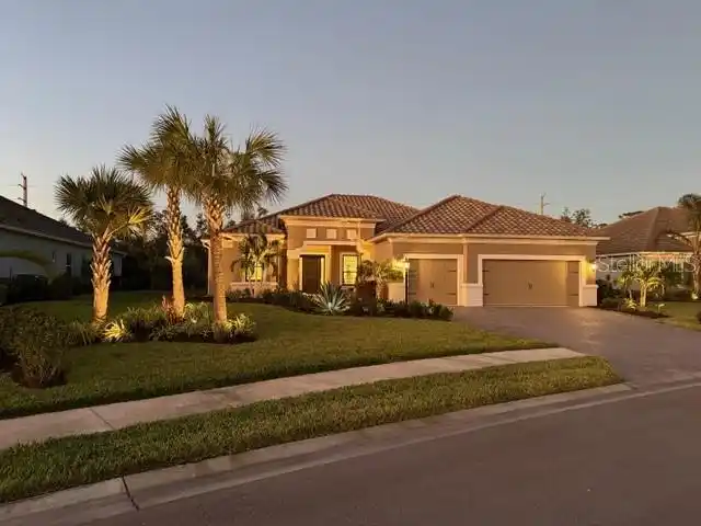 Nearly New Home Blending Luxury and Comfort