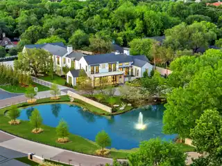 Distinguished Gated Estate in an Elite Community