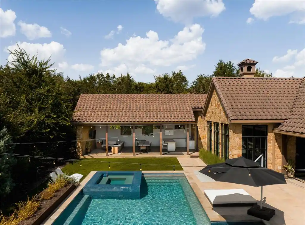 The Epitome of Luxury Living in Exclusive Calera