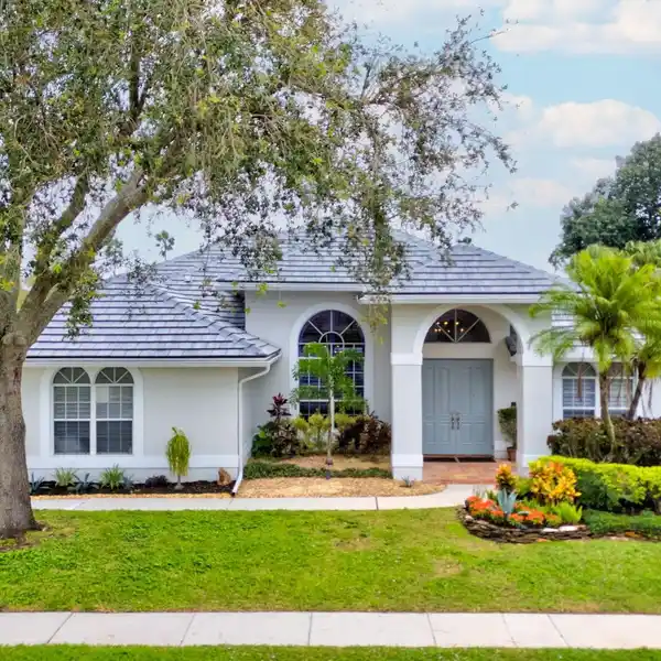 GORGEOUS RESIDENCE ON THE WANDERERS GOLF COURSE