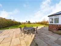 LIGHT AND WELL-PRESENTED HOUSE SITUATED WITHIN ELY GRANGE PRIVATE ESTATE