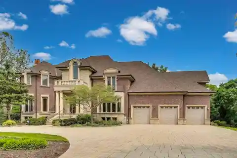 Extraordinary Riverwoods Estate