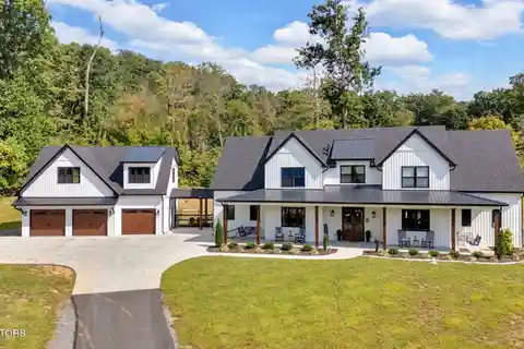 Beautiful Modern Farmhouse in the Heart of Powell