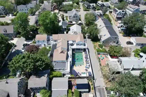 Charming West End Condo Near Beaches
