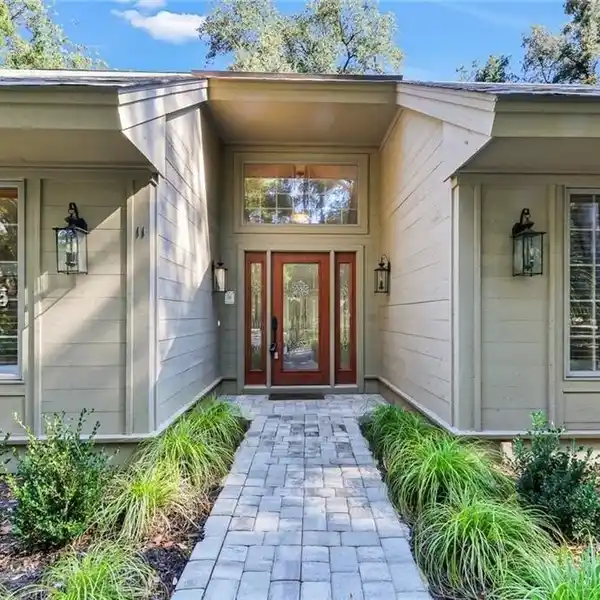 GORGEOUS HOME IN OCEANFRONT PORT ROYAL