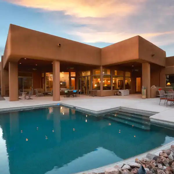 STUNNING CONTEMPORARY STYLE HOME
