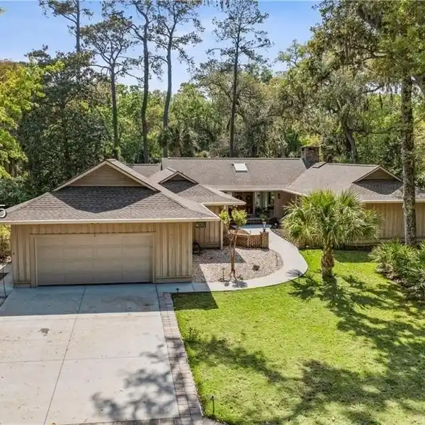 RENOVATED POOL HOME OVERLOOKING HERON POINT GOLF COURSE